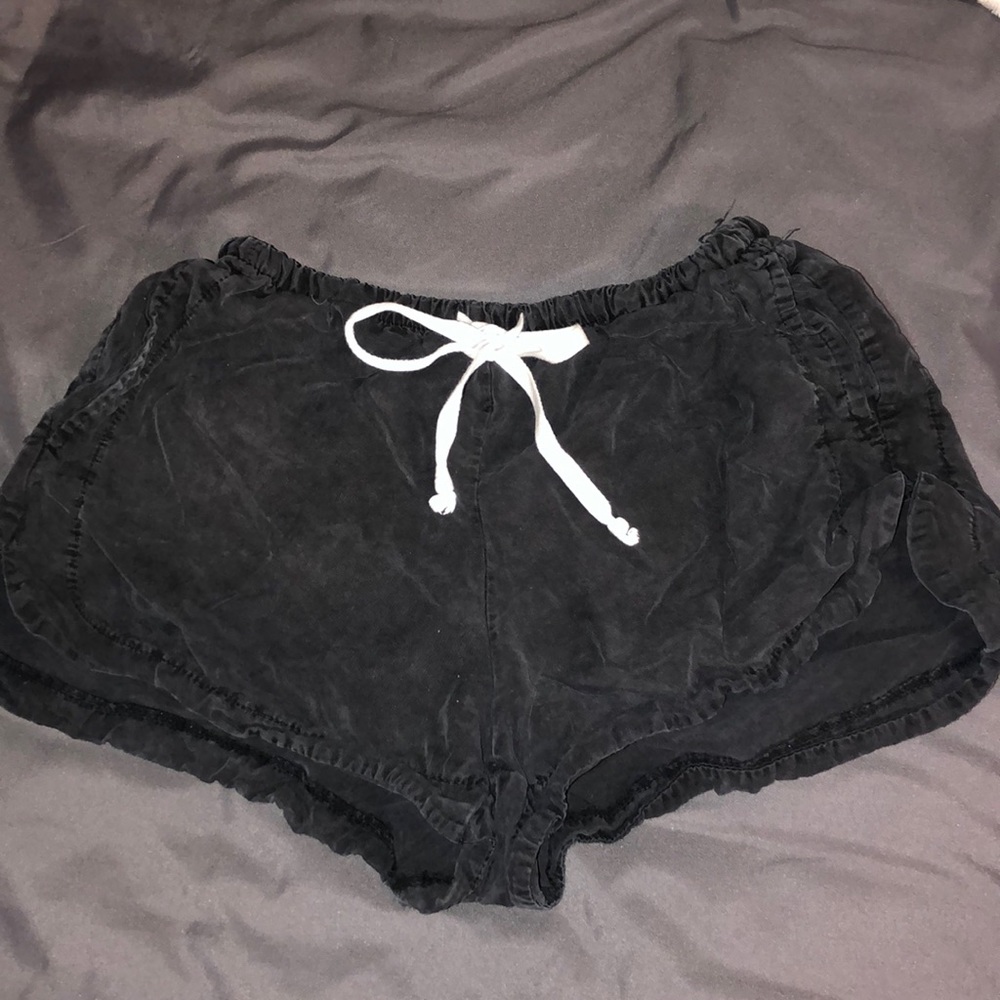 BRANDY MELVILLE shorts